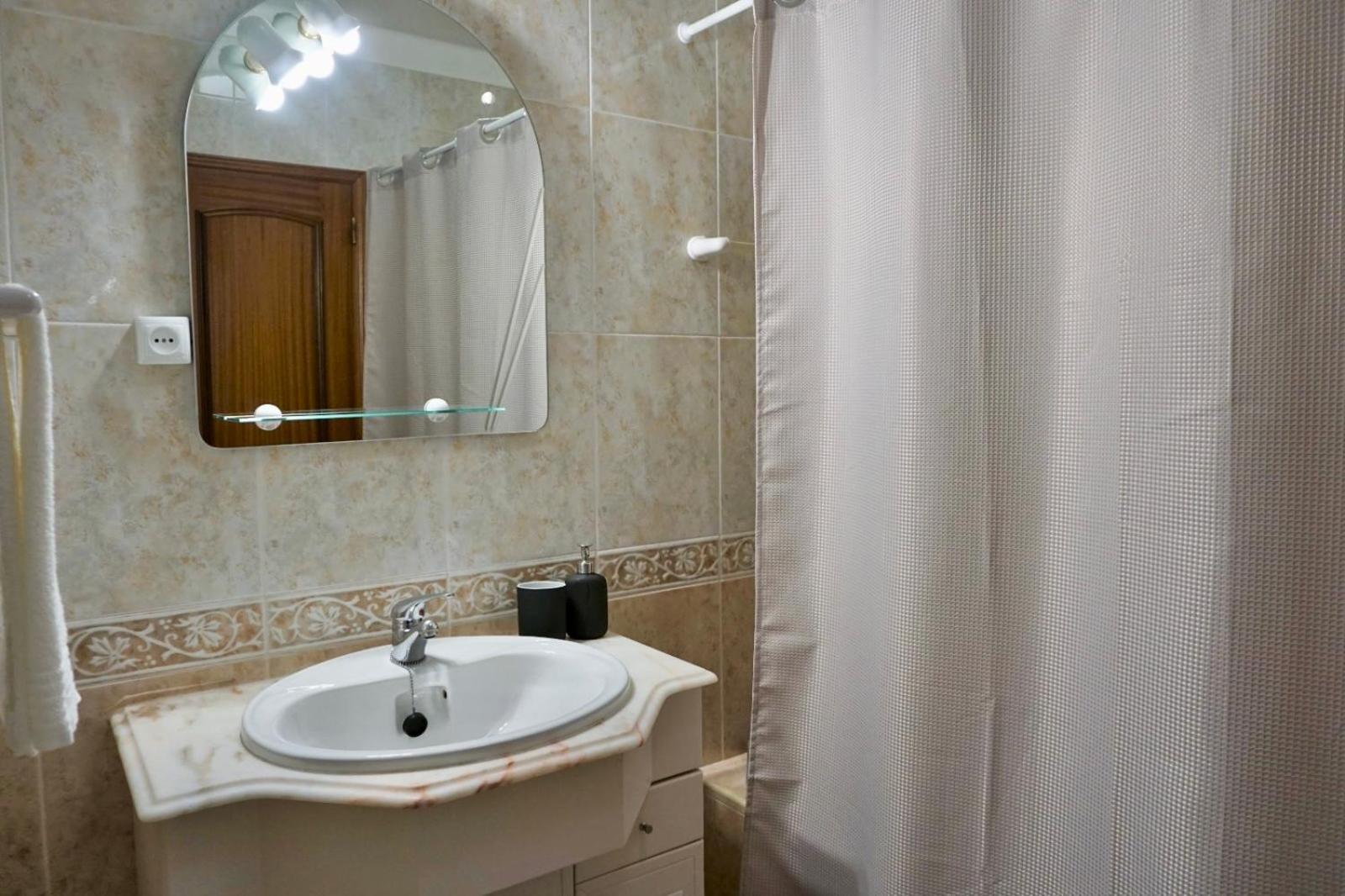 Cozy Alvor Retreat - Sunset Balcony, Wi-Fi & Ac Apartment Exterior foto